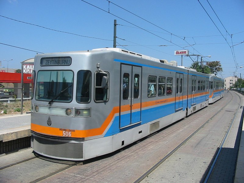 Old İstanbul Tram.jpg